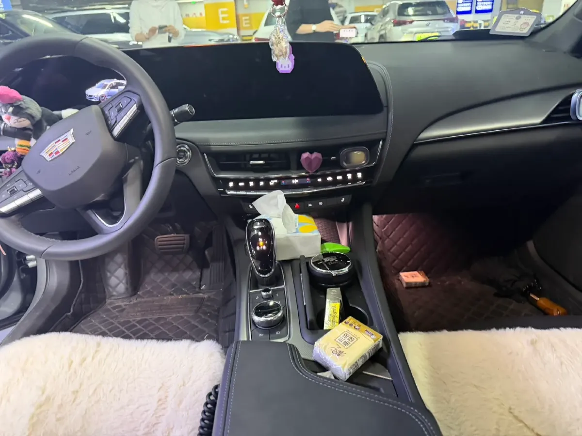 2025 Cadillac CT5 2.0T 237HP L4 10AT,autocango,china used car exporter,china ev exporter,chinese used car exporter,chinese used ev exporter