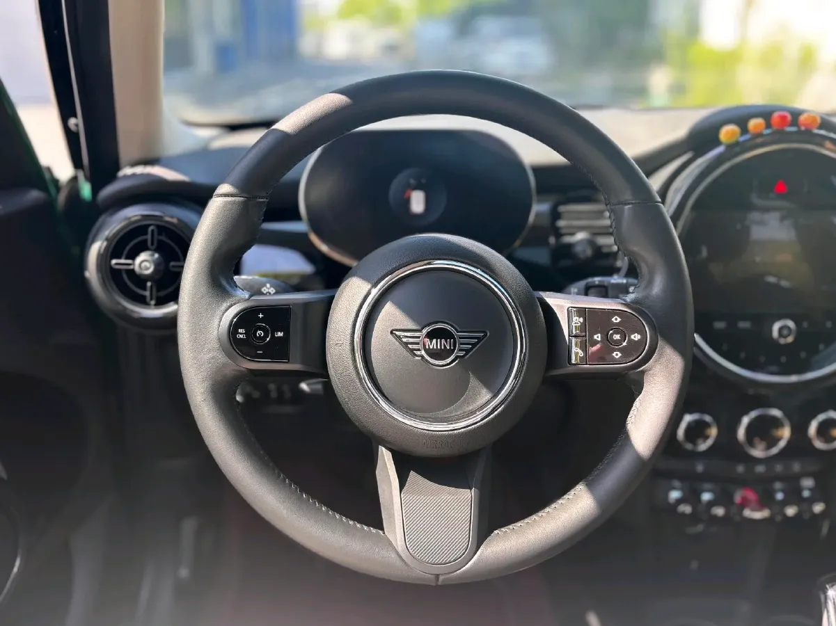 2022 MINI MINI 1.5T 136HP L3 7DCT,autocango,china used car exporter,china ev exporter,chinese used car exporter,chinese used ev exporter