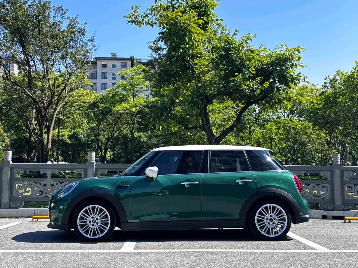 2022 MINI MINI 1.5T 136HP L3 7DCT,autocango,china used car exporter,china ev exporter,chinese used car exporter,chinese used ev exporter