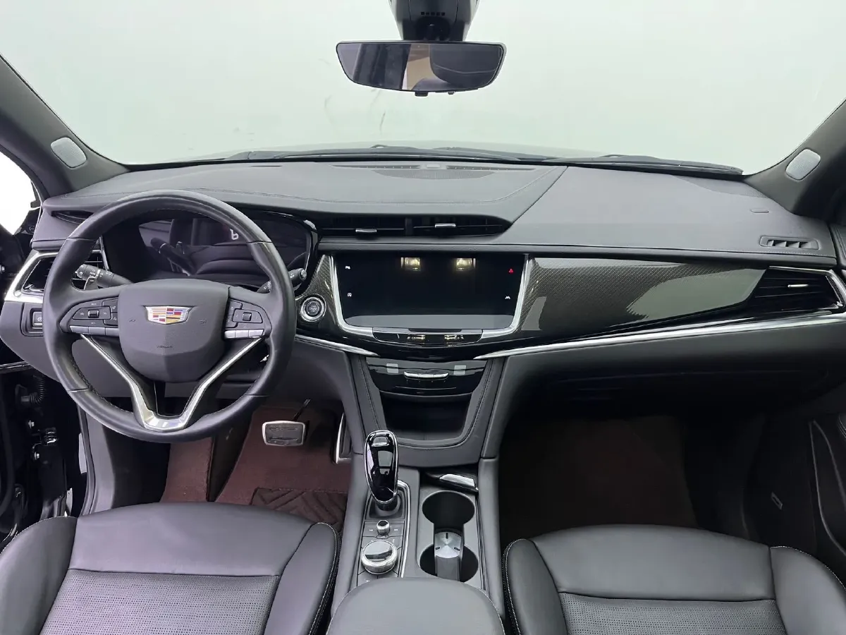 2025 Cadillac XT6 2.0T 237HP L4 9AT,autocango,china used car exporter,china ev exporter,chinese used car exporter,chinese used ev exporter