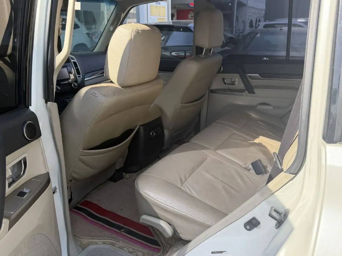 2018 Mitsubishi Pajero 3.0L 174HP V6 5AT,autocango,china used car exporter,china ev exporter,chinese used car exporter,chinese used ev exporter