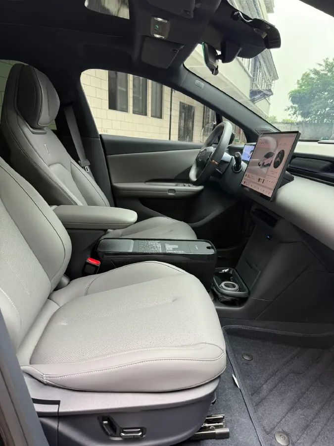 2025 Jetour Freeman 1.5T 184HP L4 7DCT,autocango,china used car exporter,china ev exporter,chinese used car exporter,chinese used ev exporter