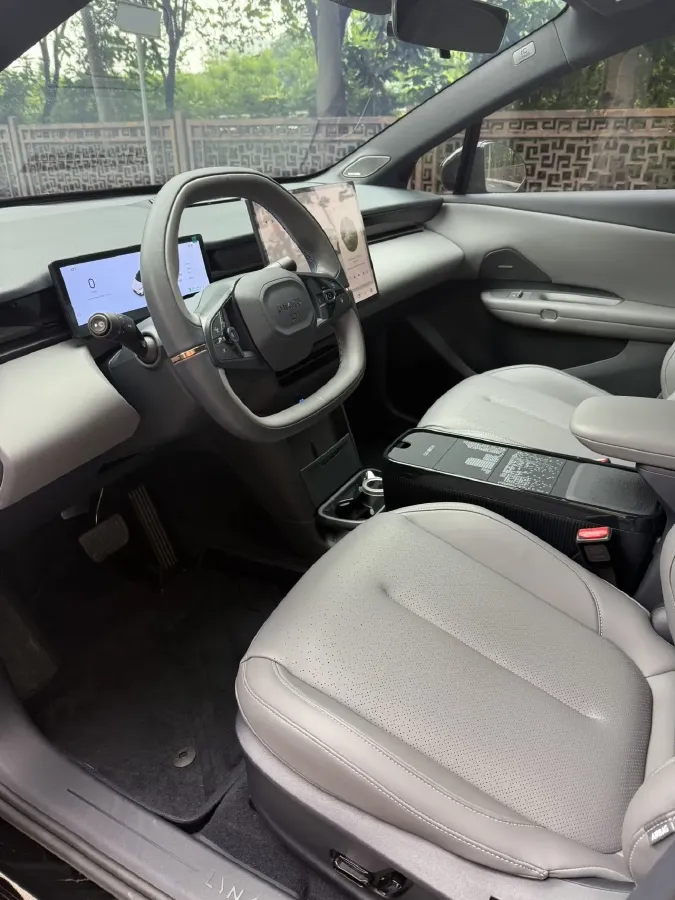 2025 Jetour Freeman 1.5T 184HP L4 7DCT,autocango,china used car exporter,china ev exporter,chinese used car exporter,chinese used ev exporter