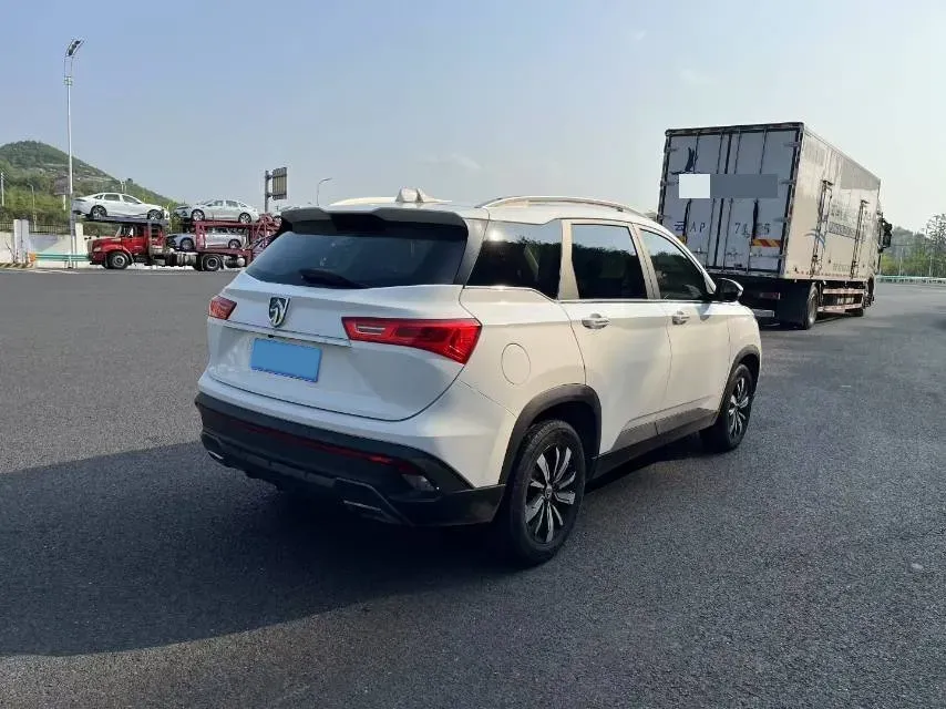 2018 BaoJun 530 1.5T 150HP L4 6MT,autocango,china used car exporter,china ev exporter,chinese used car exporter,chinese used ev exporter
