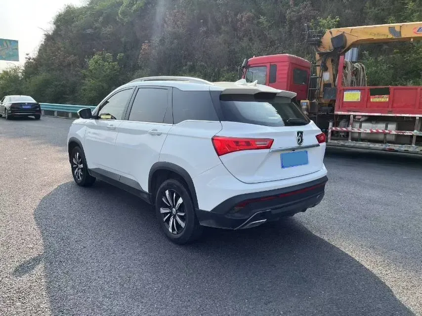 2018 BaoJun 530 1.5T 150HP L4 6MT,autocango,china used car exporter,china ev exporter,chinese used car exporter,chinese used ev exporter