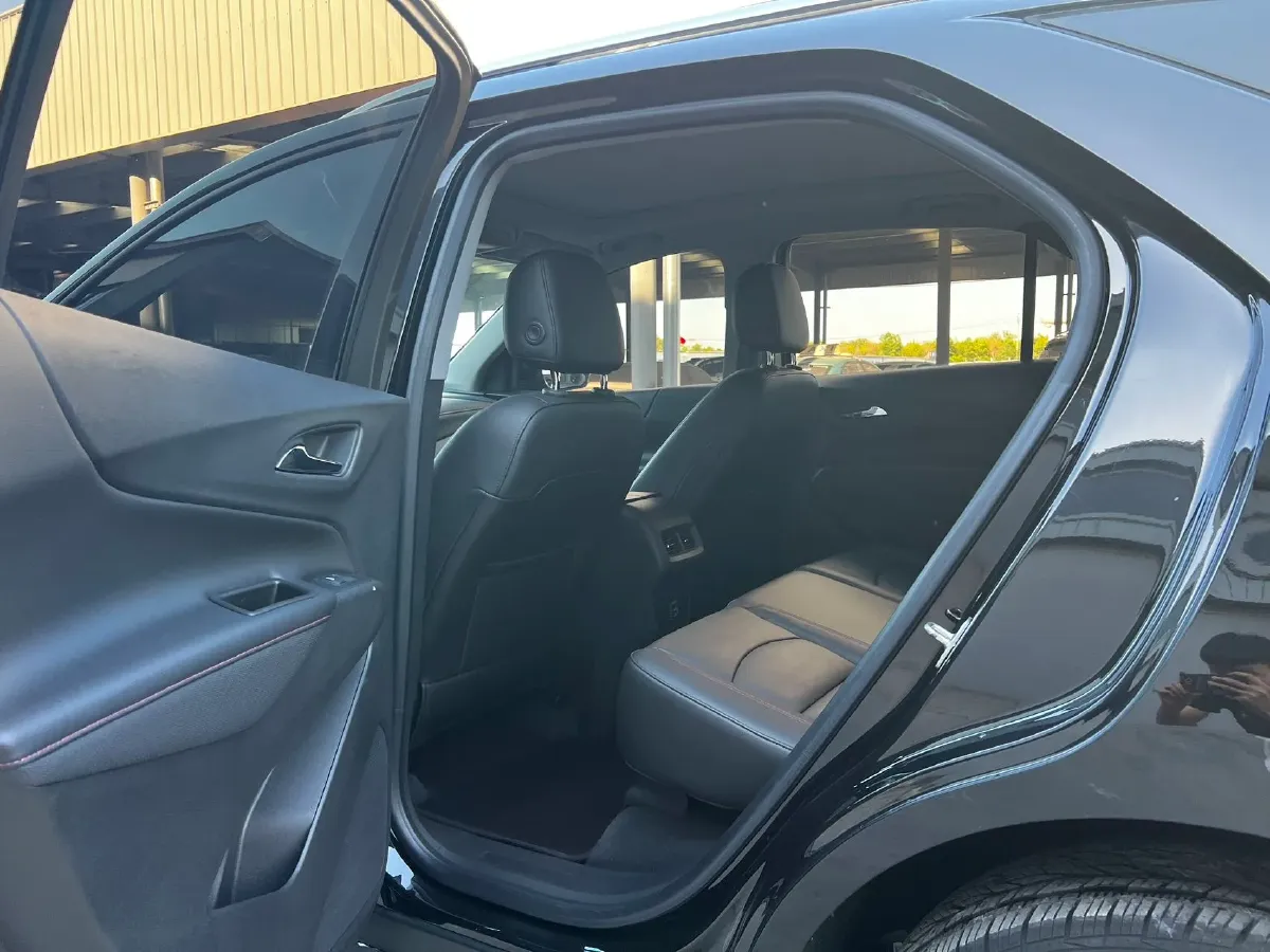 2019 Chevrolet Equinox 2.0T 260HP L4 9AT,autocango,china used car exporter,china ev exporter,chinese used car exporter,chinese used ev exporter