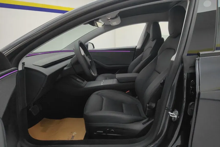 2025 Tesla Model 3 BEV 62.5KWH,autocango,china used car exporter,china ev exporter,chinese used car exporter,chinese used ev exporter