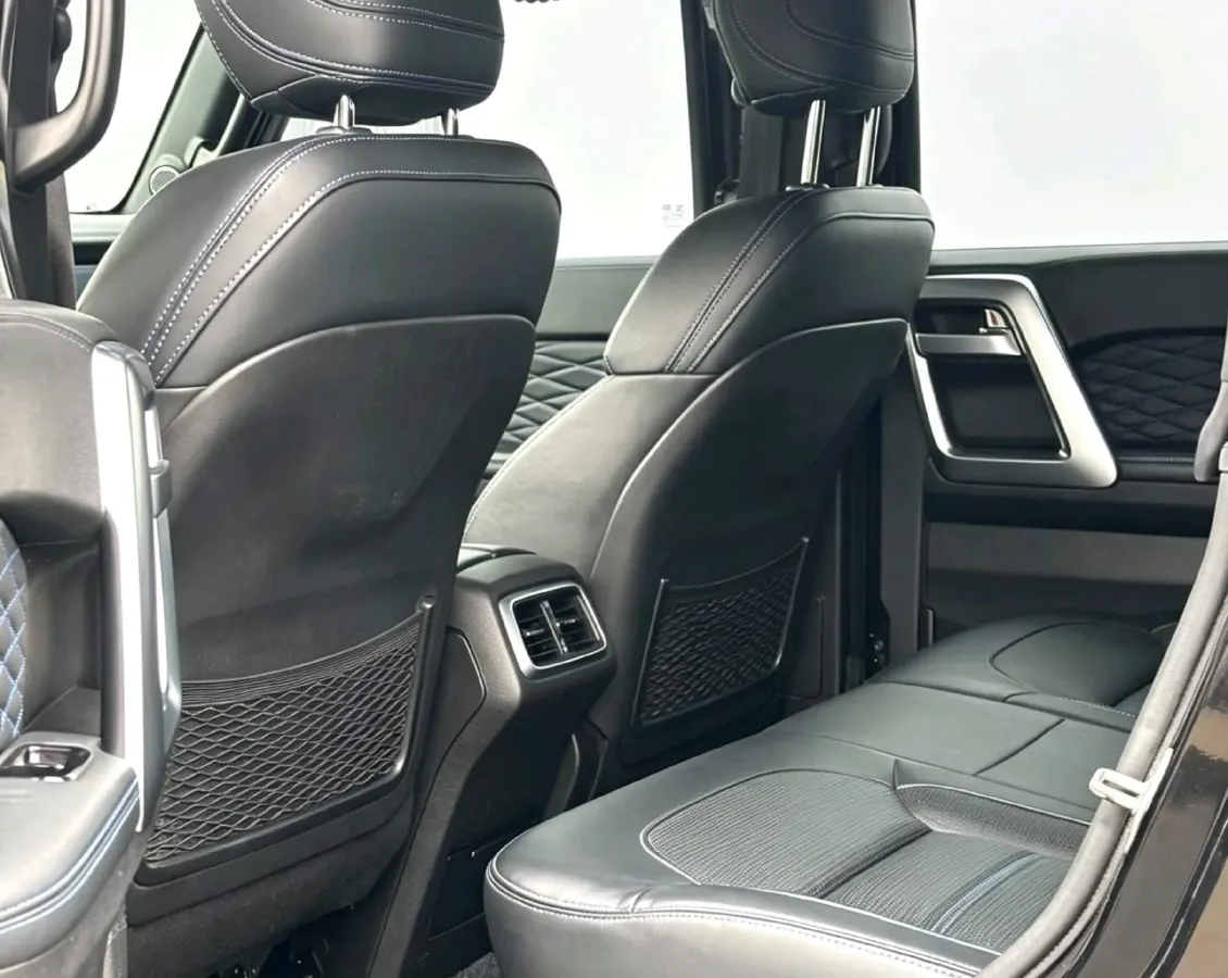 2019 Beijing BJ40 2.3T 231HP L4 6AT,autocango,china used car exporter,china ev exporter,chinese used car exporter,chinese used ev exporter