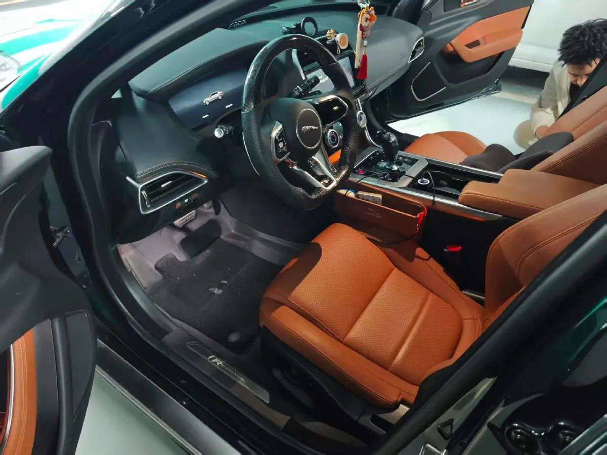 2023 Jaguar XEL 2.0T 250HP L4 8AT,autocango,china used car exporter,china ev exporter,chinese used car exporter,chinese used ev exporter