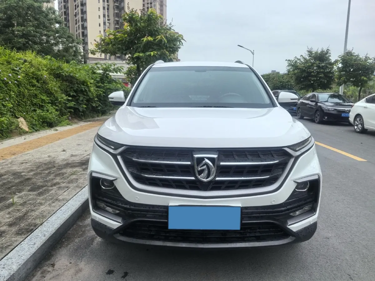 2019 BaoJun 530 1.5T 151HP L4 CVT,autocango,china used car exporter,china ev exporter,chinese used car exporter,chinese used ev exporter