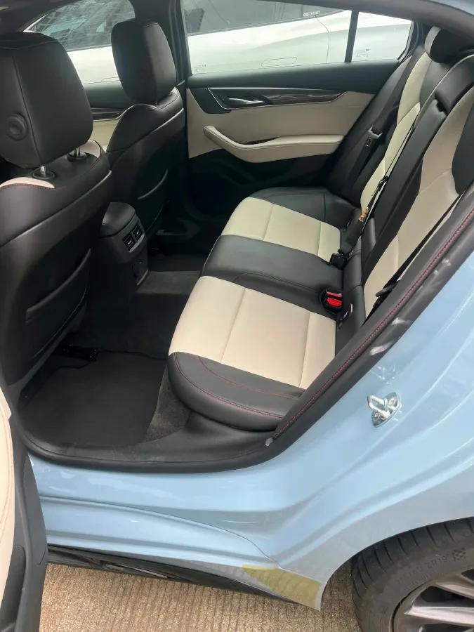 2025 Cadillac CT5 2.0T 237HP L4 10AT,autocango,china used car exporter,china ev exporter,chinese used car exporter,chinese used ev exporter