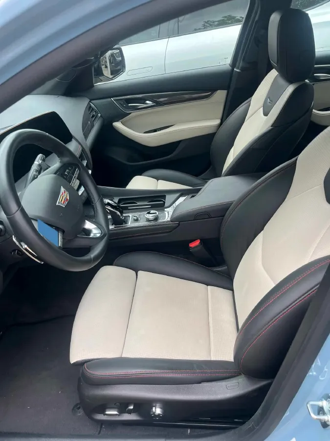 2025 Cadillac CT5 2.0T 237HP L4 10AT,autocango,china used car exporter,china ev exporter,chinese used car exporter,chinese used ev exporter