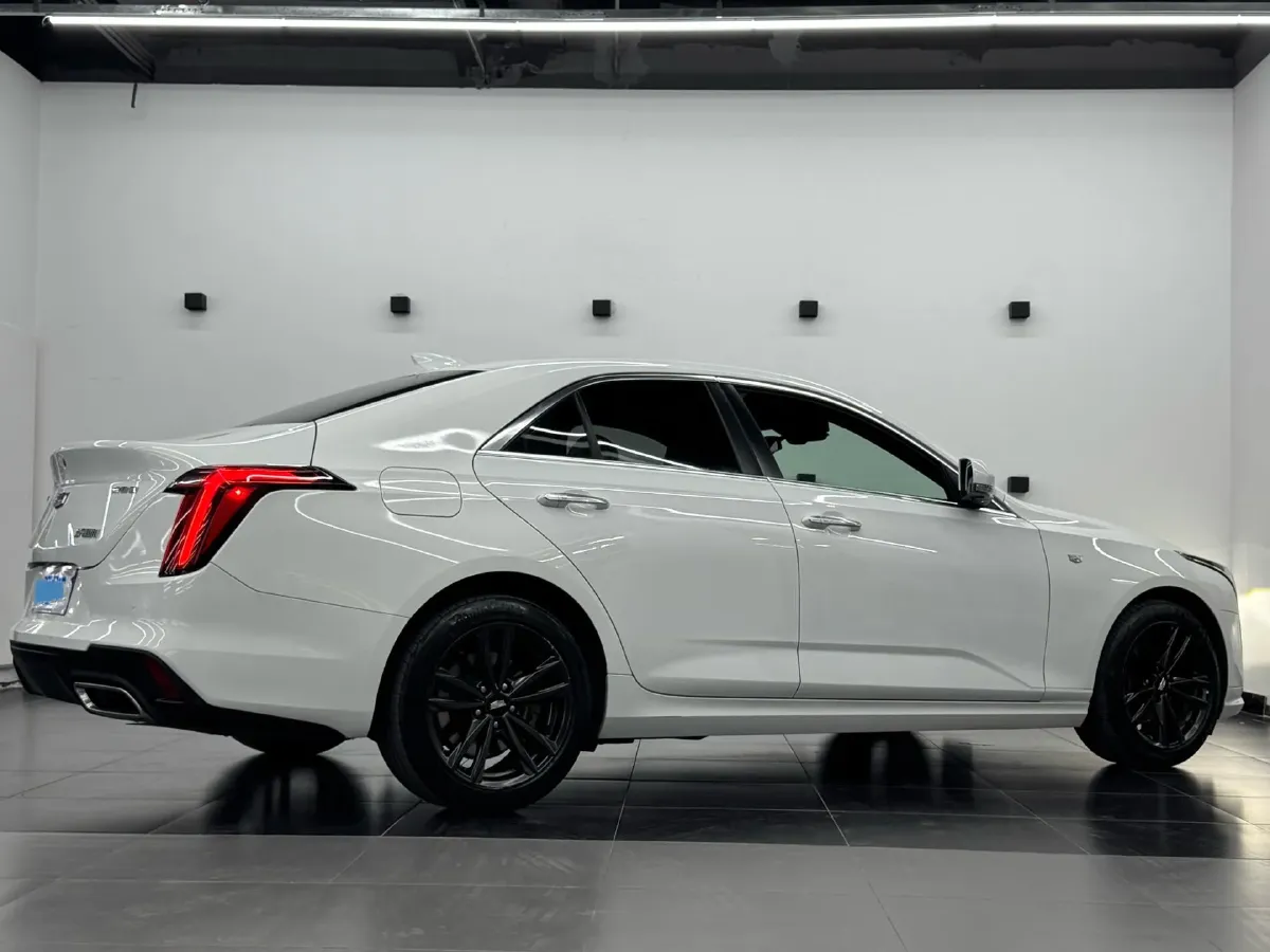 2022 Cadillac CT4 2.0T 237HP L4 8AT,autocango,china used car exporter,china ev exporter,chinese used car exporter,chinese used ev exporter