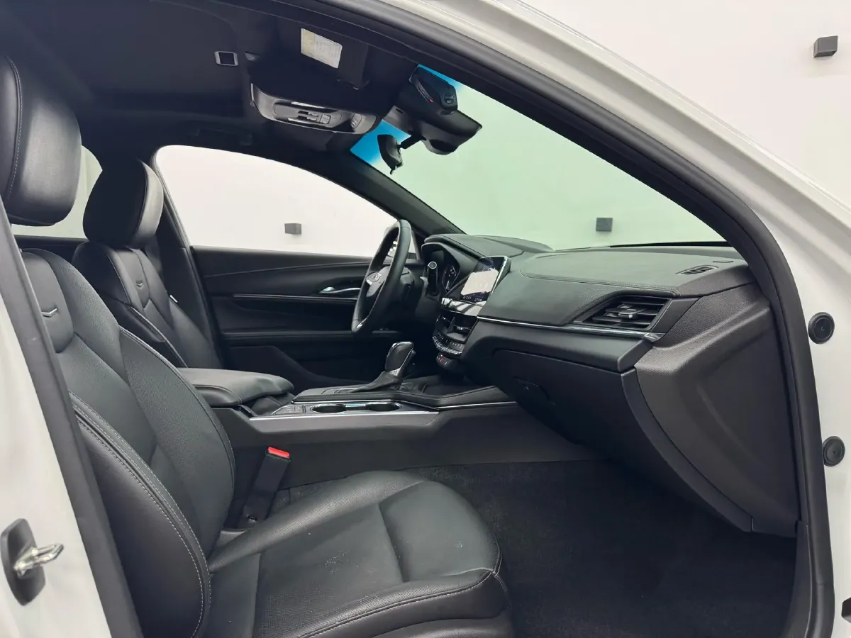 2022 Cadillac CT4 2.0T 237HP L4 8AT,autocango,china used car exporter,china ev exporter,chinese used car exporter,chinese used ev exporter