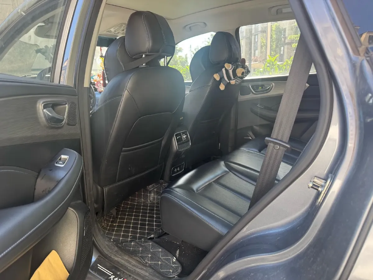 2020 Roewe RX5 1.5T 169HP L4 AMT PHEV 11.1KWH,autocango,china used car exporter,china ev exporter,chinese used car exporter,chinese used ev exporter