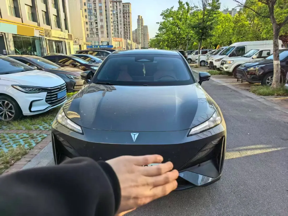 2025 Deepal S07 BEV 68.82KWH,autocango,china used car exporter,china ev exporter,chinese used car exporter,chinese used ev exporter