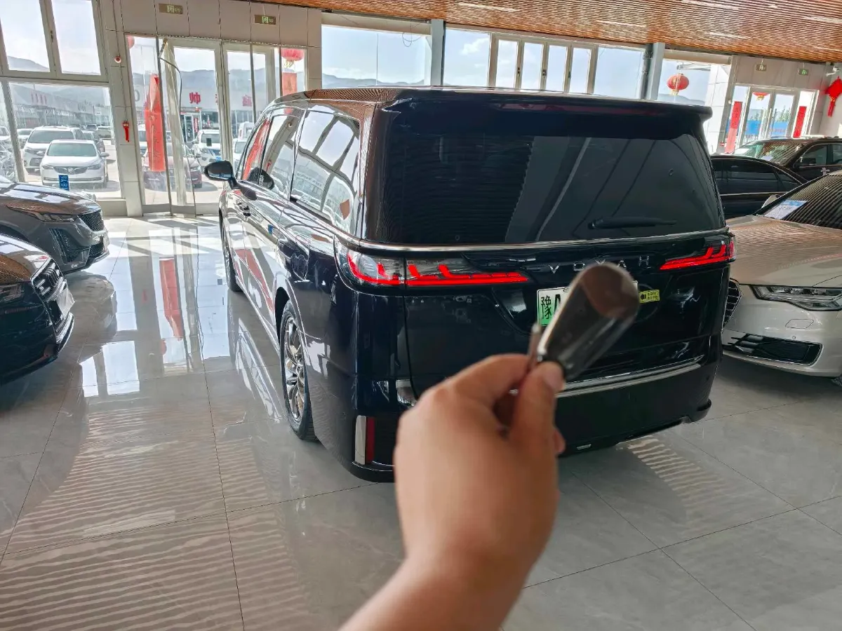 2022 Voyah Dream 1.5T 136HP L4 PHEV 25.57KWH,autocango,china used car exporter,china ev exporter,chinese used car exporter,chinese used ev exporter