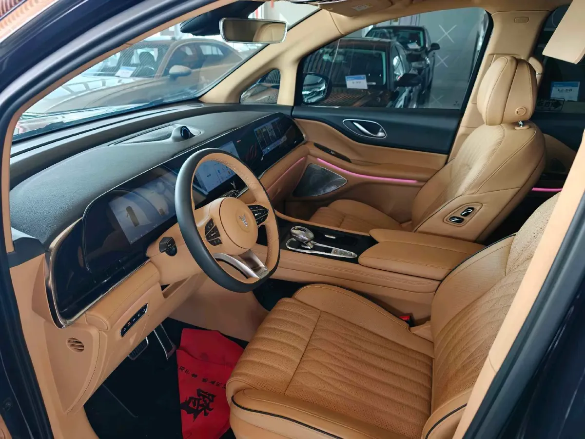 2022 Voyah Dream 1.5T 136HP L4 PHEV 25.57KWH,autocango,china used car exporter,china ev exporter,chinese used car exporter,chinese used ev exporter