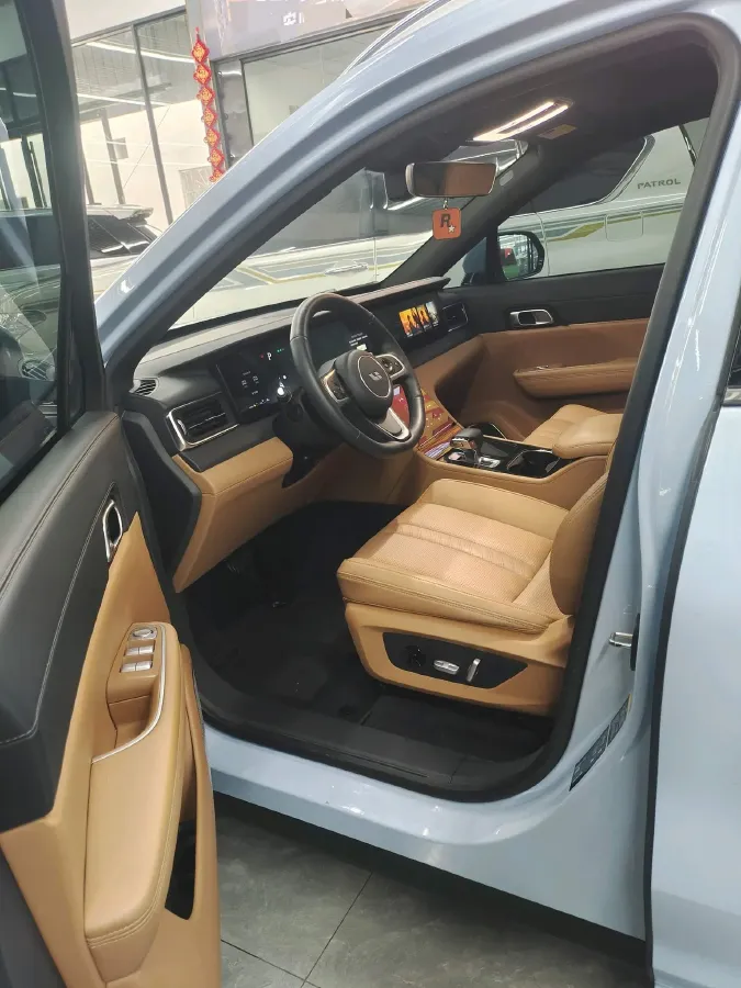 2021 Li ONE Range Extended 131HP REEV 40.5KWH,autocango,china used car exporter,china ev exporter,chinese used car exporter,chinese used ev exporter