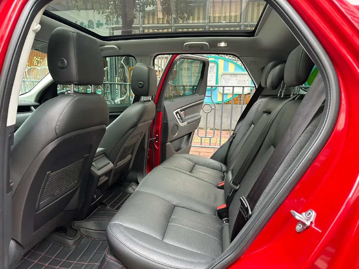 2018 Land Rover Discovery Sport 2.0T 241HP L4 9AT,autocango,china used car exporter,china ev exporter,chinese used car exporter,chinese used ev exporter