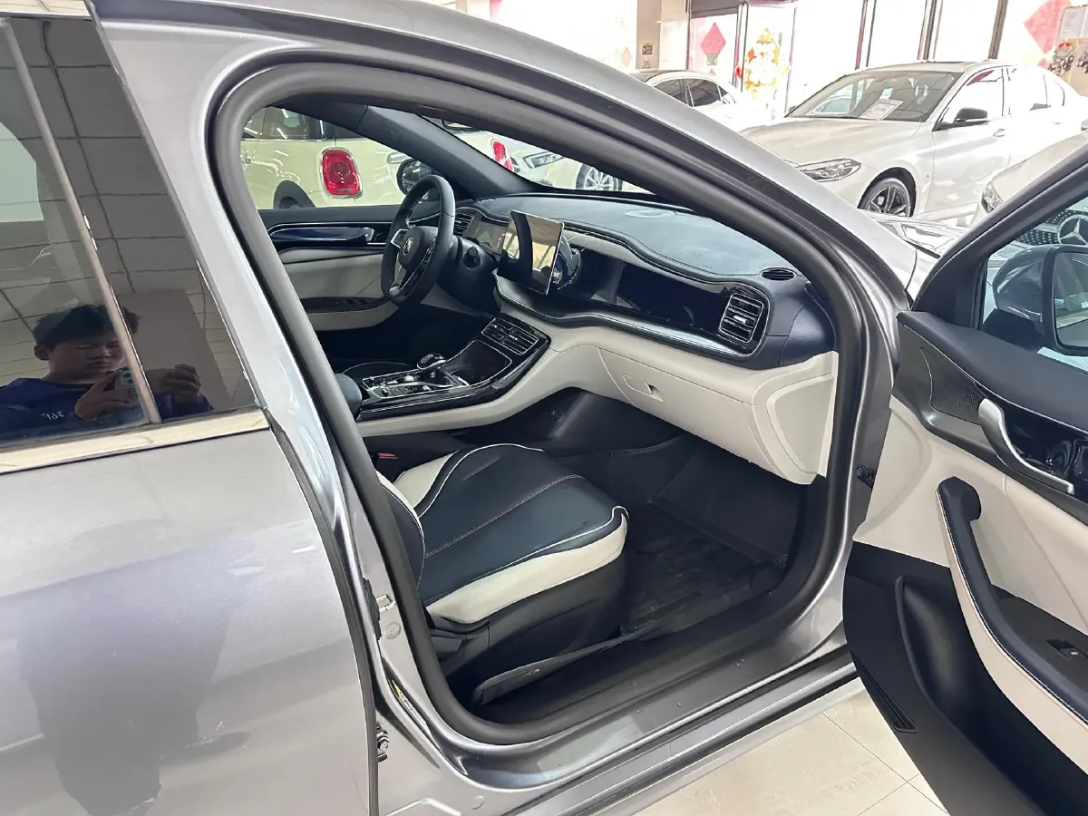 2021 Haval F7 1.5T 169HP L4 7DCT,autocango,china used car exporter,china ev exporter,chinese used car exporter,chinese used ev exporter