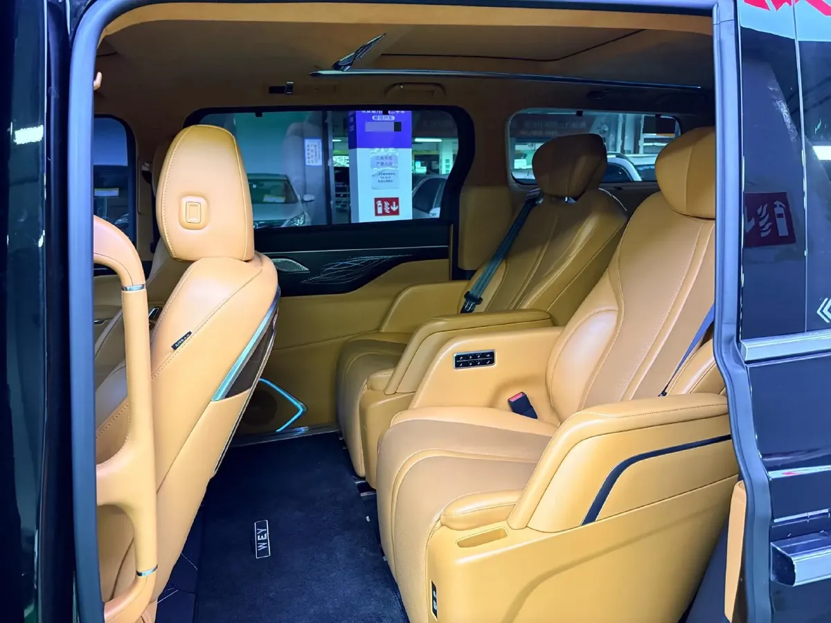 2024 Voyah ZhuiGuang 1.5T 136HP L4 PHEV 43KWH,autocango,china used car exporter,china ev exporter,chinese used car exporter,chinese used ev exporter