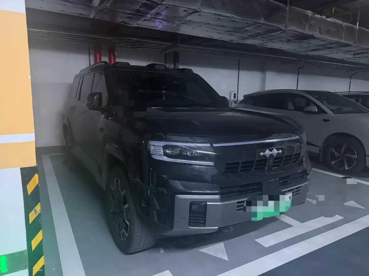 2025 FangChengBao Bao 8 2.0T 245HP L4 E-CVT PHEV 36.8KWH,autocango,china used car exporter,china ev exporter,chinese used car exporter,chinese used ev exporter
