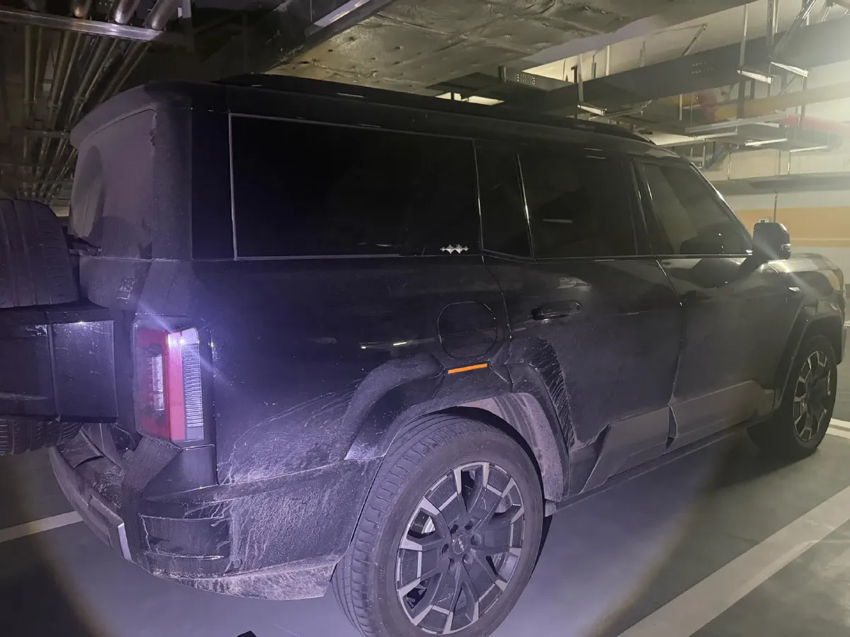 2025 FangChengBao Bao 8 2.0T 245HP L4 E-CVT PHEV 36.8KWH,autocango,china used car exporter,china ev exporter,chinese used car exporter,chinese used ev exporter