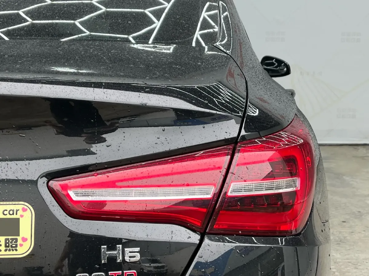 2022 HongQi H5 1.5T 169HP L4 7DCT,autocango,china used car exporter,china ev exporter,chinese used car exporter,chinese used ev exporter