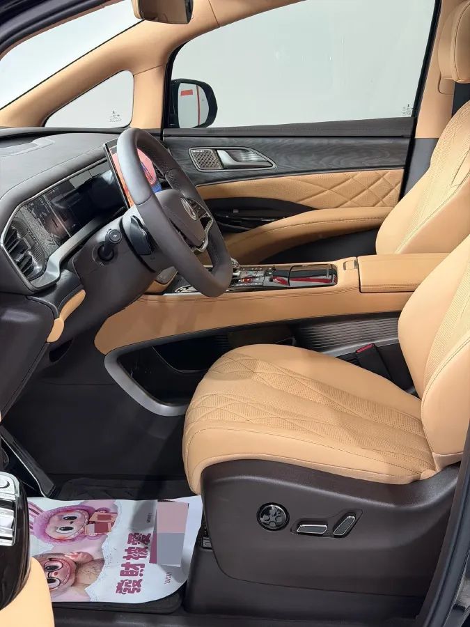 2025 Denza D9 1.5T 156HP L4 E-CVT PHEV 40KWH,autocango,china used car exporter,china ev exporter,chinese used car exporter,chinese used ev exporter