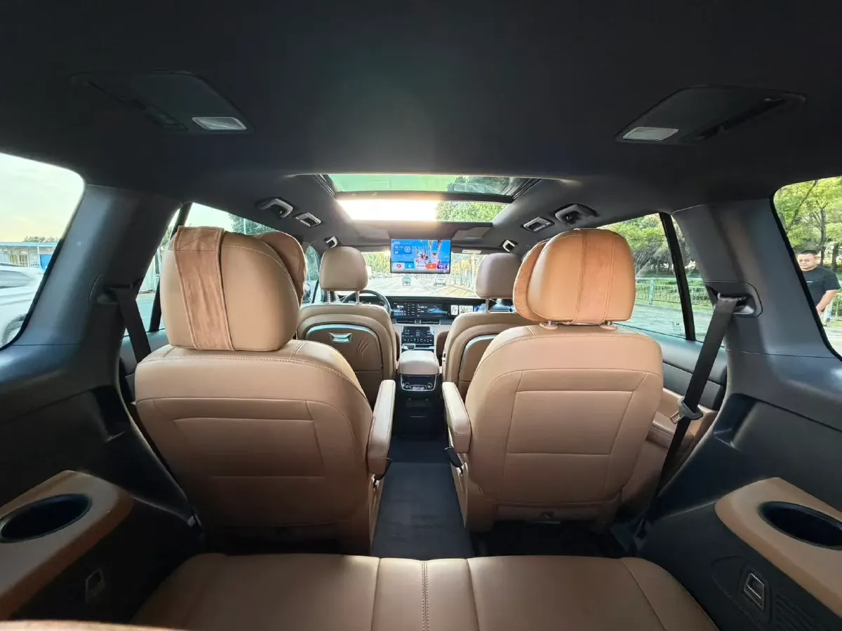 2021 Li ONE Range Extended 131HP REEV 40.5KWH,autocango,china used car exporter,china ev exporter,chinese used car exporter,chinese used ev exporter