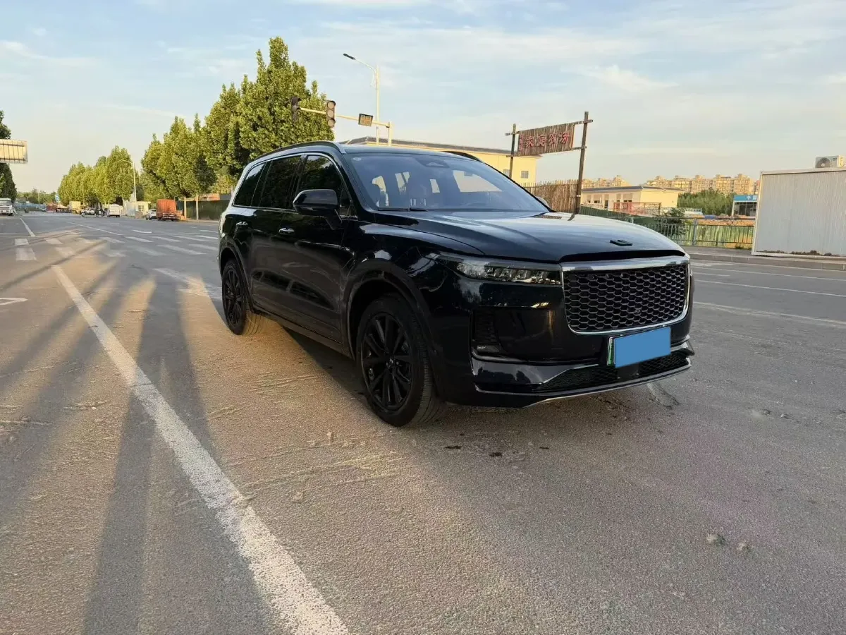2021 Li ONE Range Extended 131HP REEV 40.5KWH,autocango,china used car exporter,china ev exporter,chinese used car exporter,chinese used ev exporter