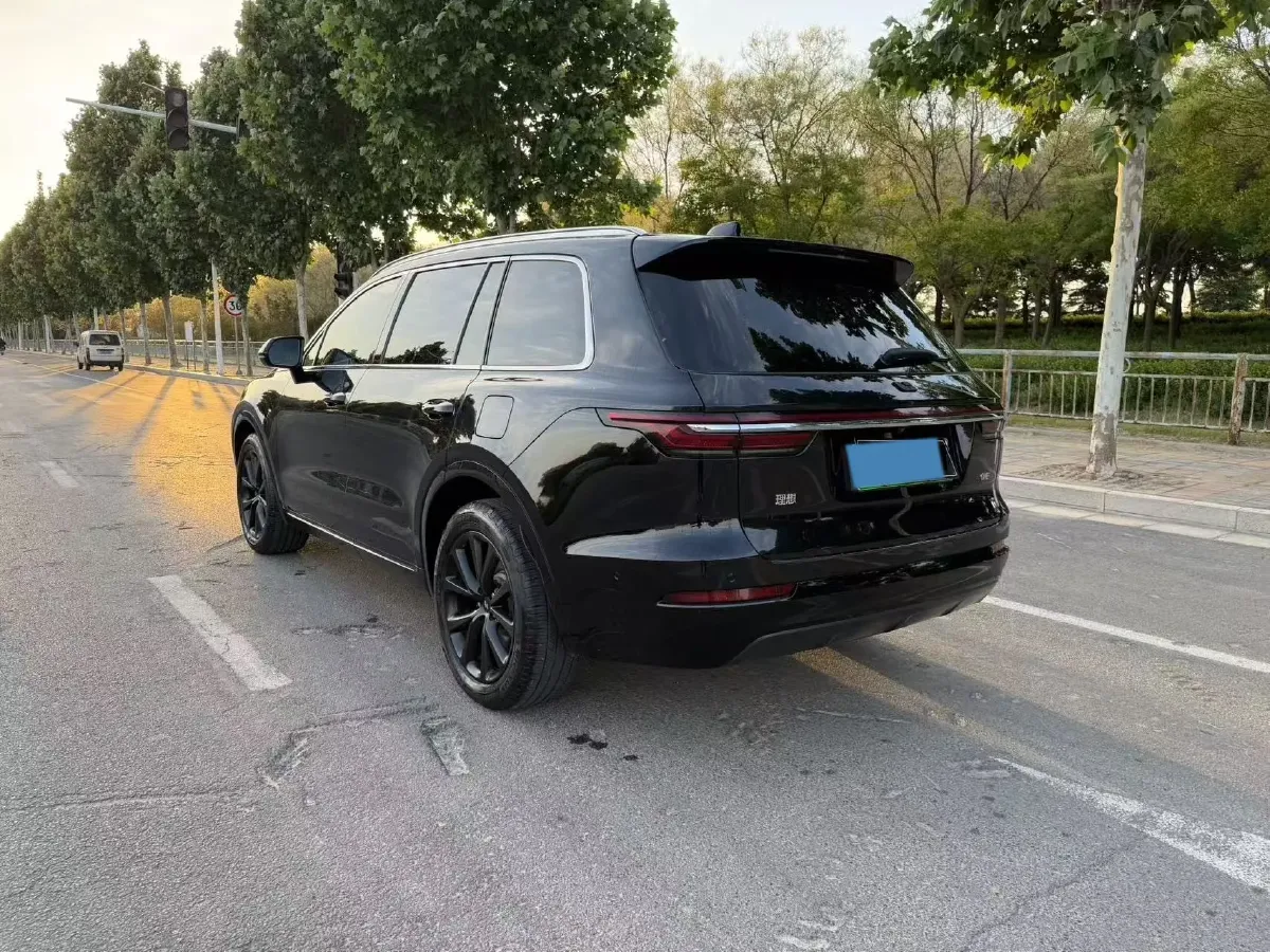 2021 Li ONE Range Extended 131HP REEV 40.5KWH,autocango,china used car exporter,china ev exporter,chinese used car exporter,chinese used ev exporter