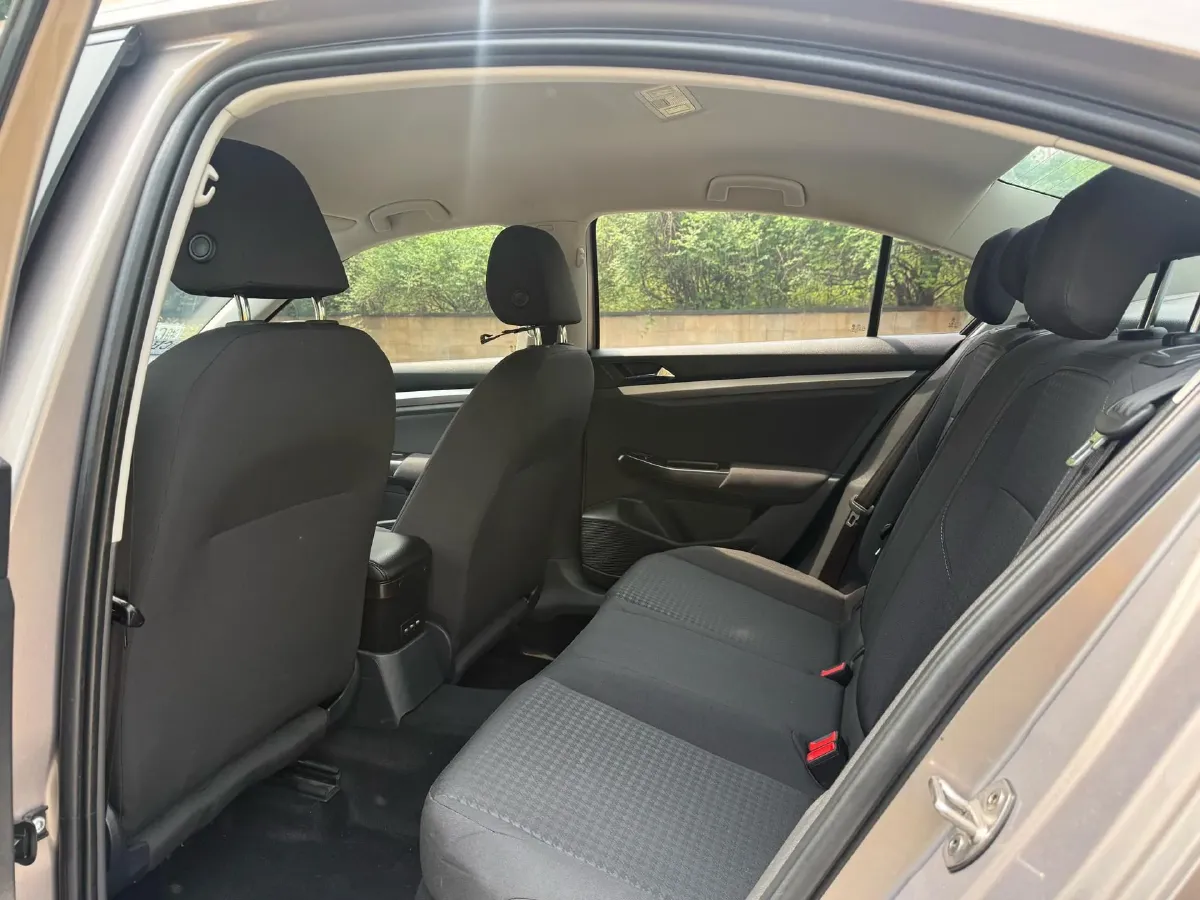 2019 Bestune T77 1.2T 143HP L4 7DCT,autocango,china used car exporter,china ev exporter,chinese used car exporter,chinese used ev exporter