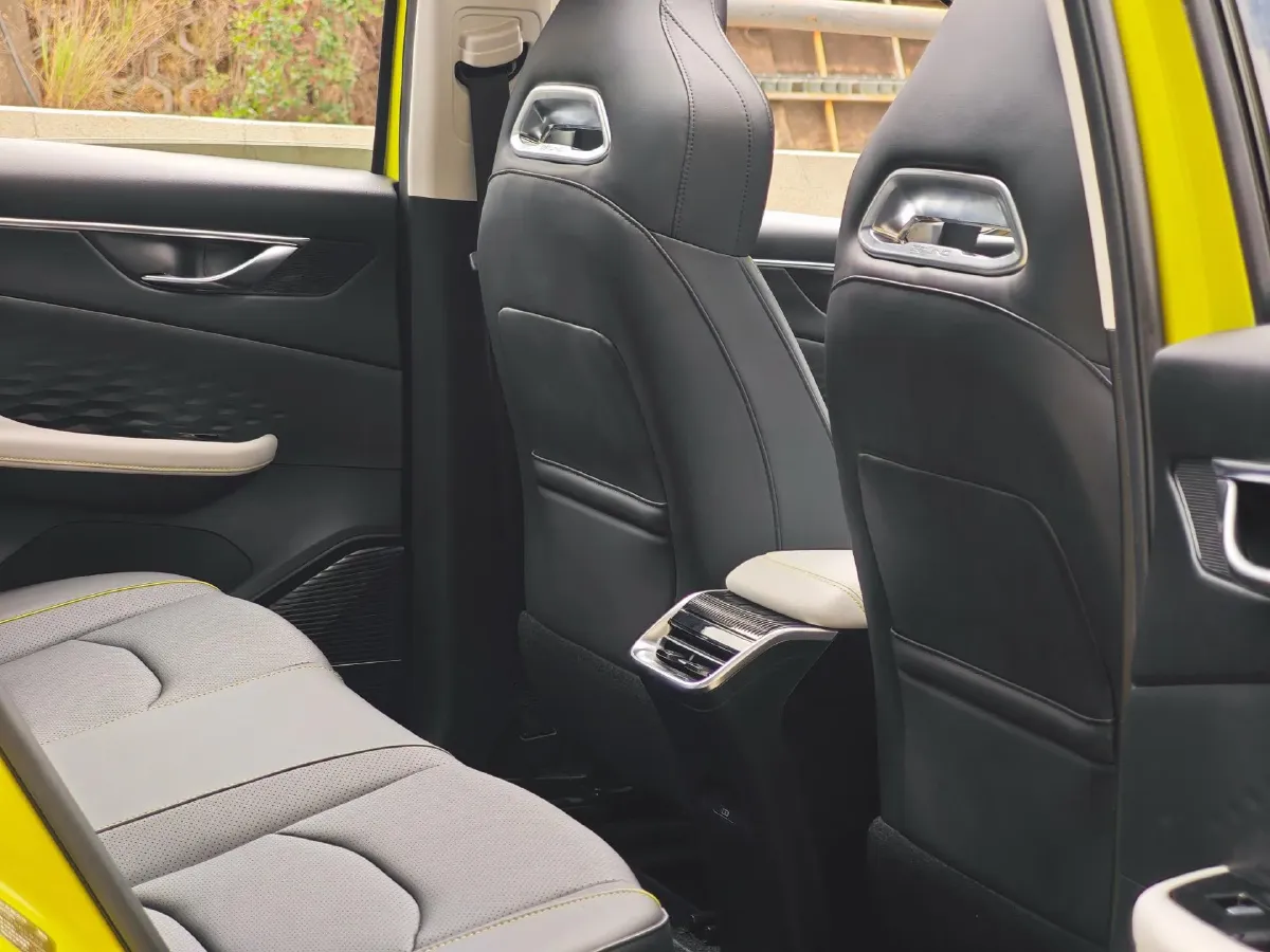 2022 BeiJing Auto Rubik 1.5T 188HP L4 7DCT,autocango,china used car exporter,china ev exporter,chinese used car exporter,chinese used ev exporter