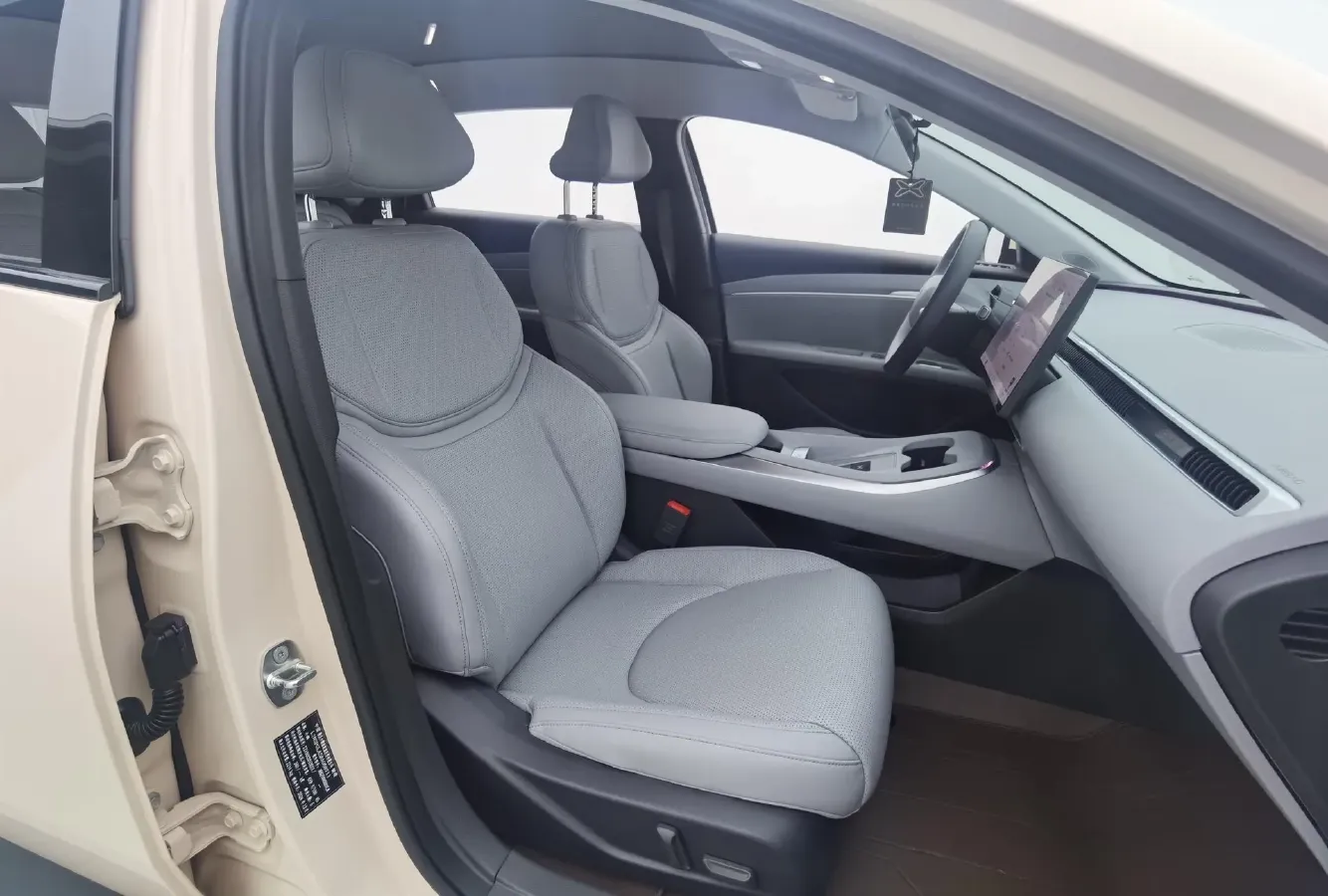 2024 Xpeng MONA M03 BEV 62.2KWH,autocango,china used car exporter,china ev exporter,chinese used car exporter,chinese used ev exporter
