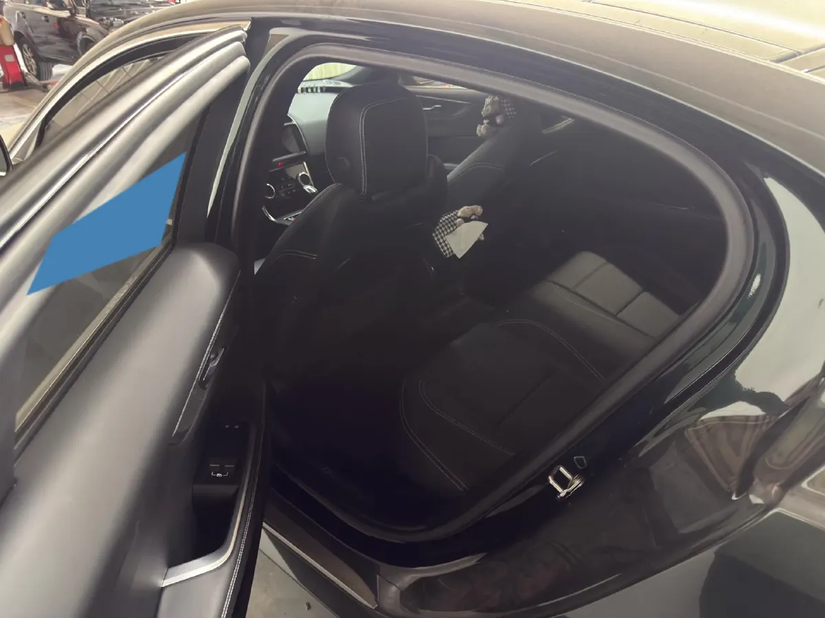 2023 Jaguar XEL 2.0T 200HP L4 8AT,autocango,china used car exporter,china ev exporter,chinese used car exporter,chinese used ev exporter