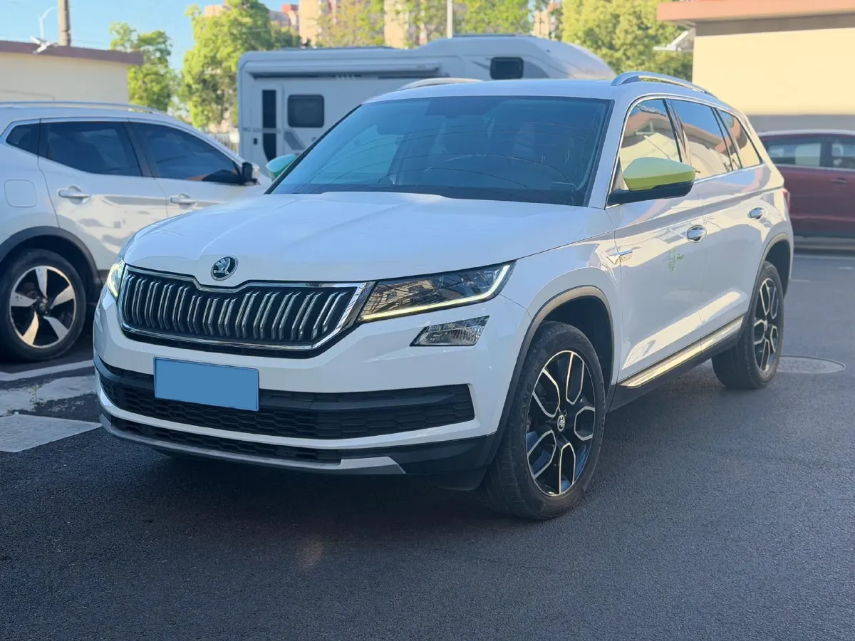 2018 Skoda Kodiak 2.0T 186HP L4 7DCT,autocango,china used car exporter,china ev exporter,chinese used car exporter,chinese used ev exporter