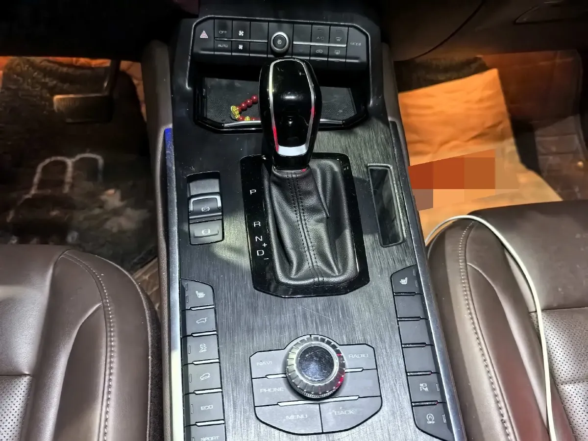 2017 WEY VV7 2.0T 234HP L4 7DCT,autocango,china used car exporter,china ev exporter,chinese used car exporter,chinese used ev exporter