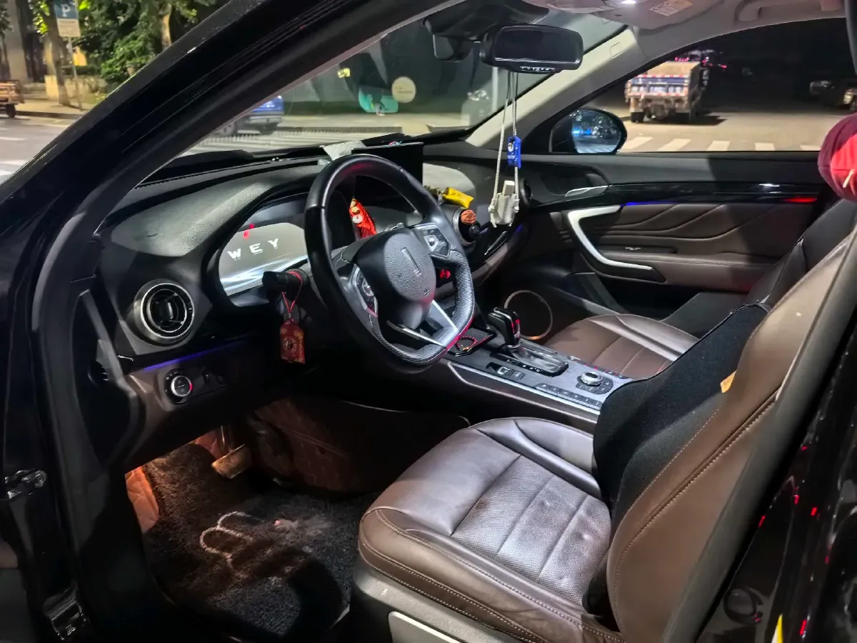 2017 WEY VV7 2.0T 234HP L4 7DCT,autocango,china used car exporter,china ev exporter,chinese used car exporter,chinese used ev exporter