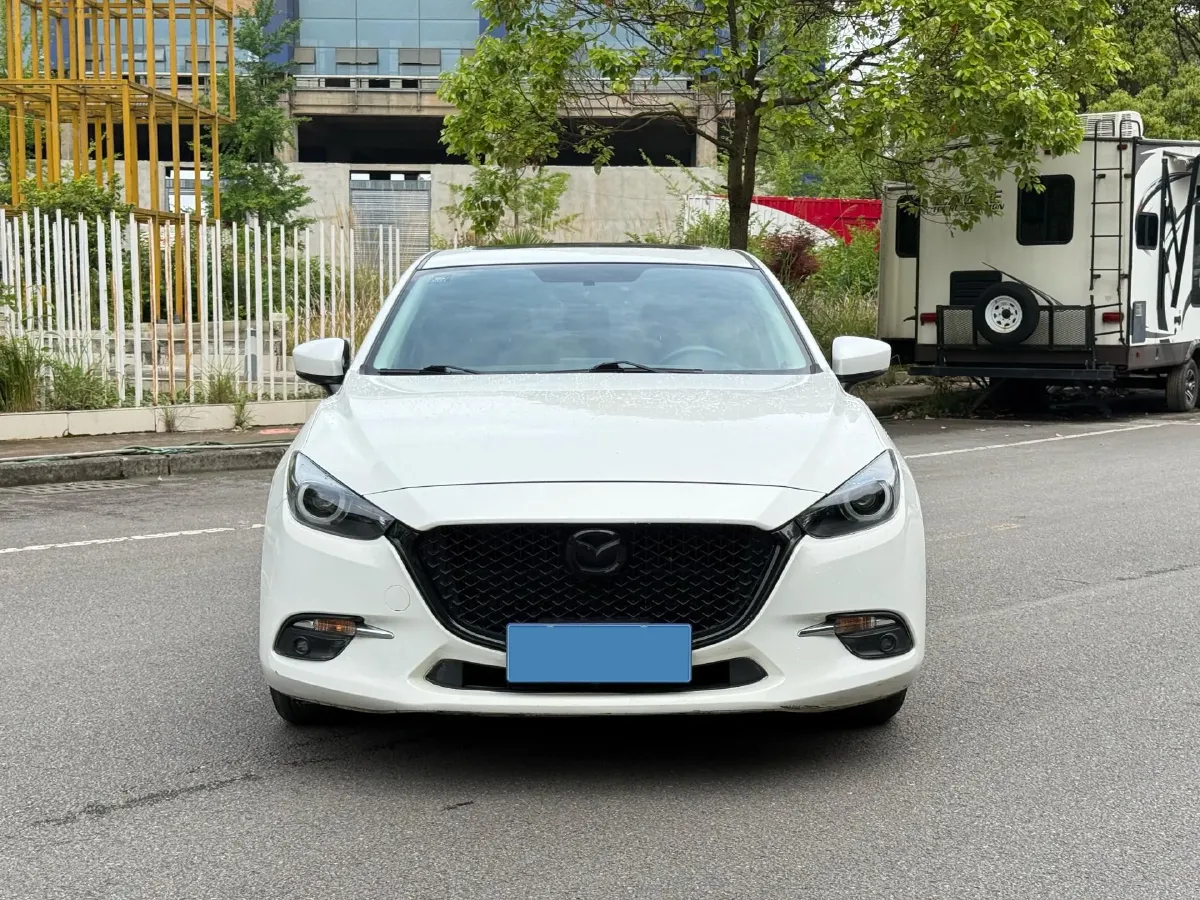 2017 Mazda 3 Axela 1.5L 117HP L4 6MT,autocango,china used car exporter,china ev exporter,chinese used car exporter,chinese used ev exporter