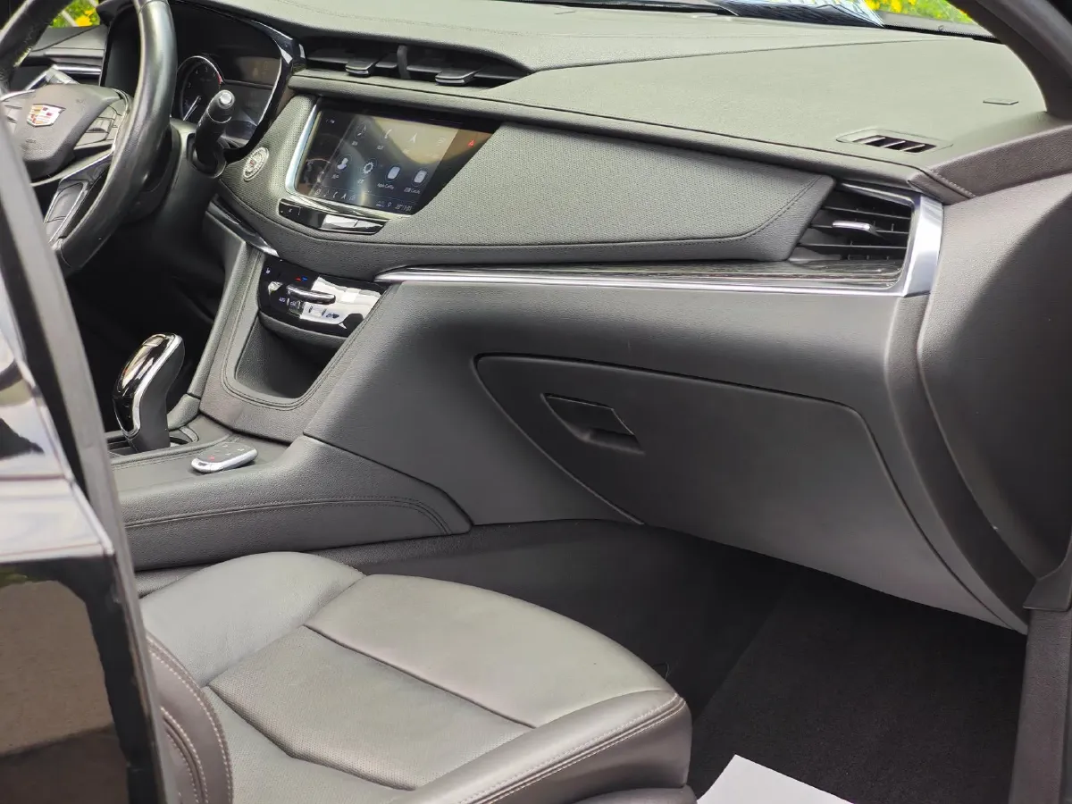 2020 Cadillac XT5 2.0T 237HP L4 9AT,autocango,china used car exporter,china ev exporter,chinese used car exporter,chinese used ev exporter