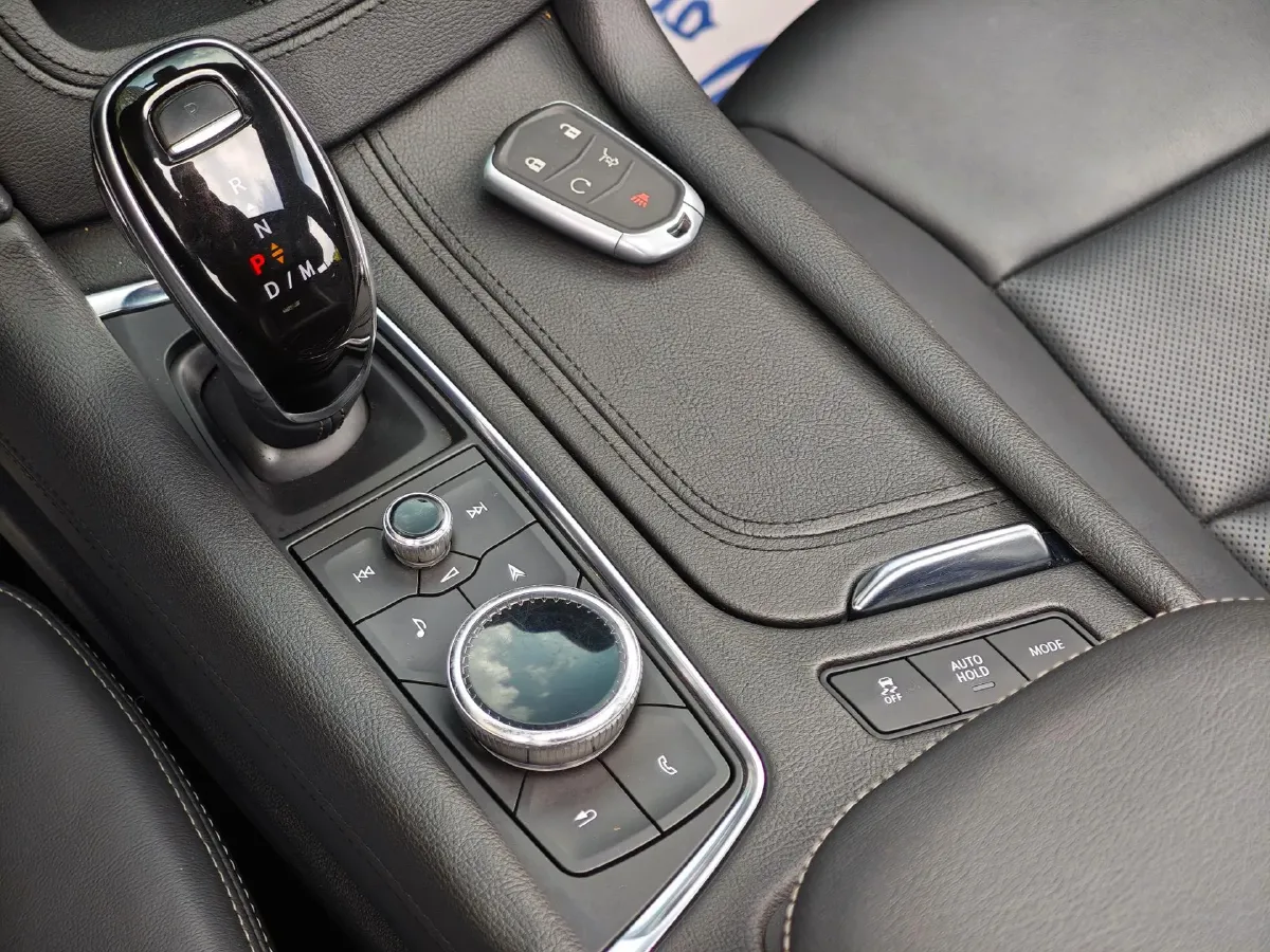 2020 Cadillac XT5 2.0T 237HP L4 9AT,autocango,china used car exporter,china ev exporter,chinese used car exporter,chinese used ev exporter
