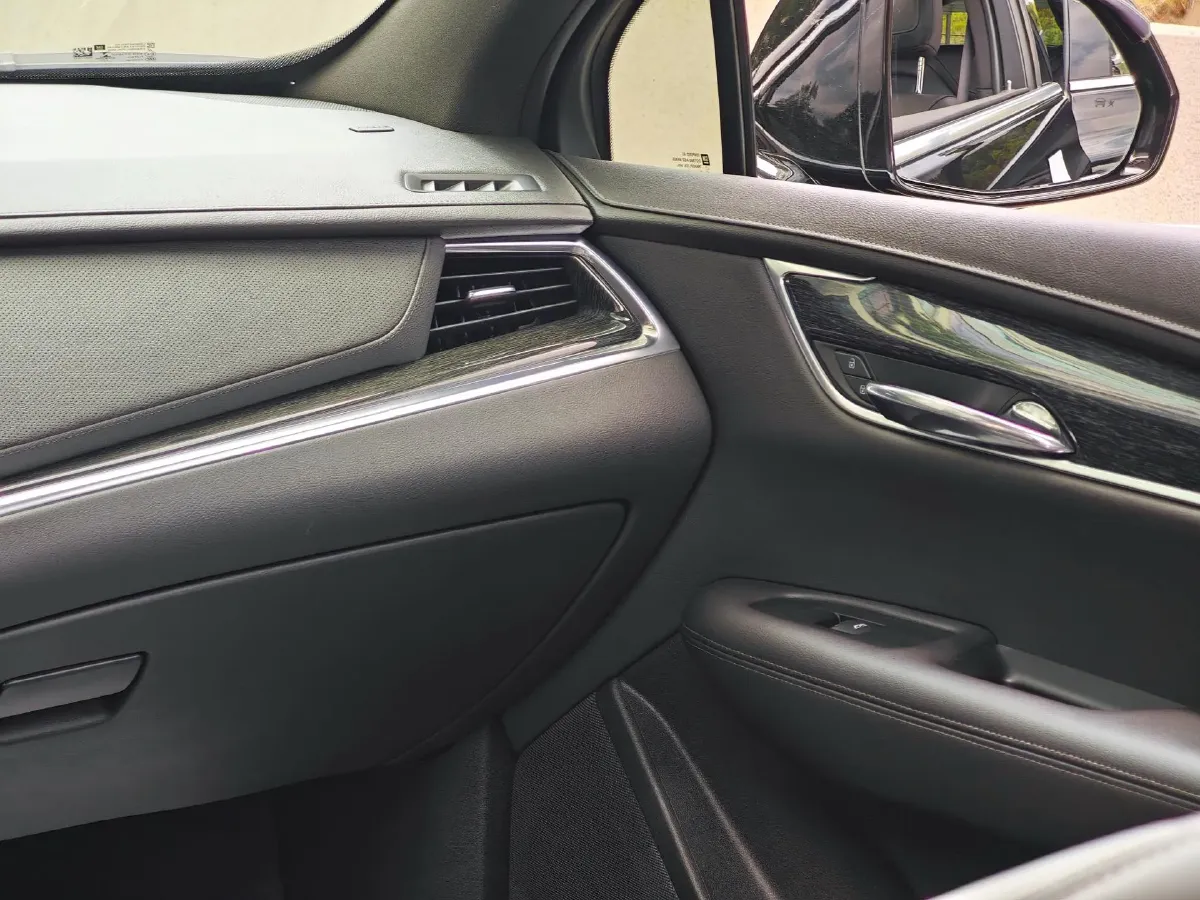 2020 Cadillac XT5 2.0T 237HP L4 9AT,autocango,china used car exporter,china ev exporter,chinese used car exporter,chinese used ev exporter