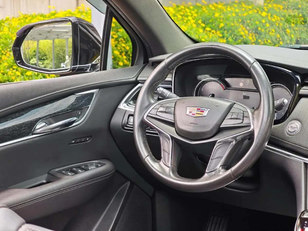 2020 Cadillac XT5 2.0T 237HP L4 9AT,autocango,china used car exporter,china ev exporter,chinese used car exporter,chinese used ev exporter