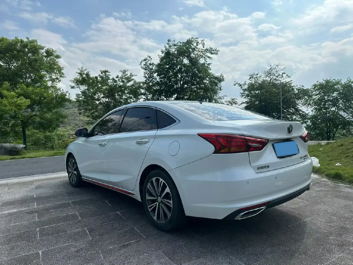 2020 ChangAn Raeton CC 1.5T 156HP L4 6AT,autocango,china used car exporter,china ev exporter,chinese used car exporter,chinese used ev exporter