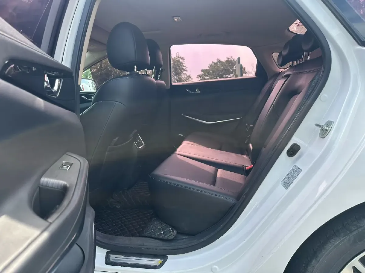 2020 ChangAn Raeton CC 1.5T 156HP L4 6AT,autocango,china used car exporter,china ev exporter,chinese used car exporter,chinese used ev exporter