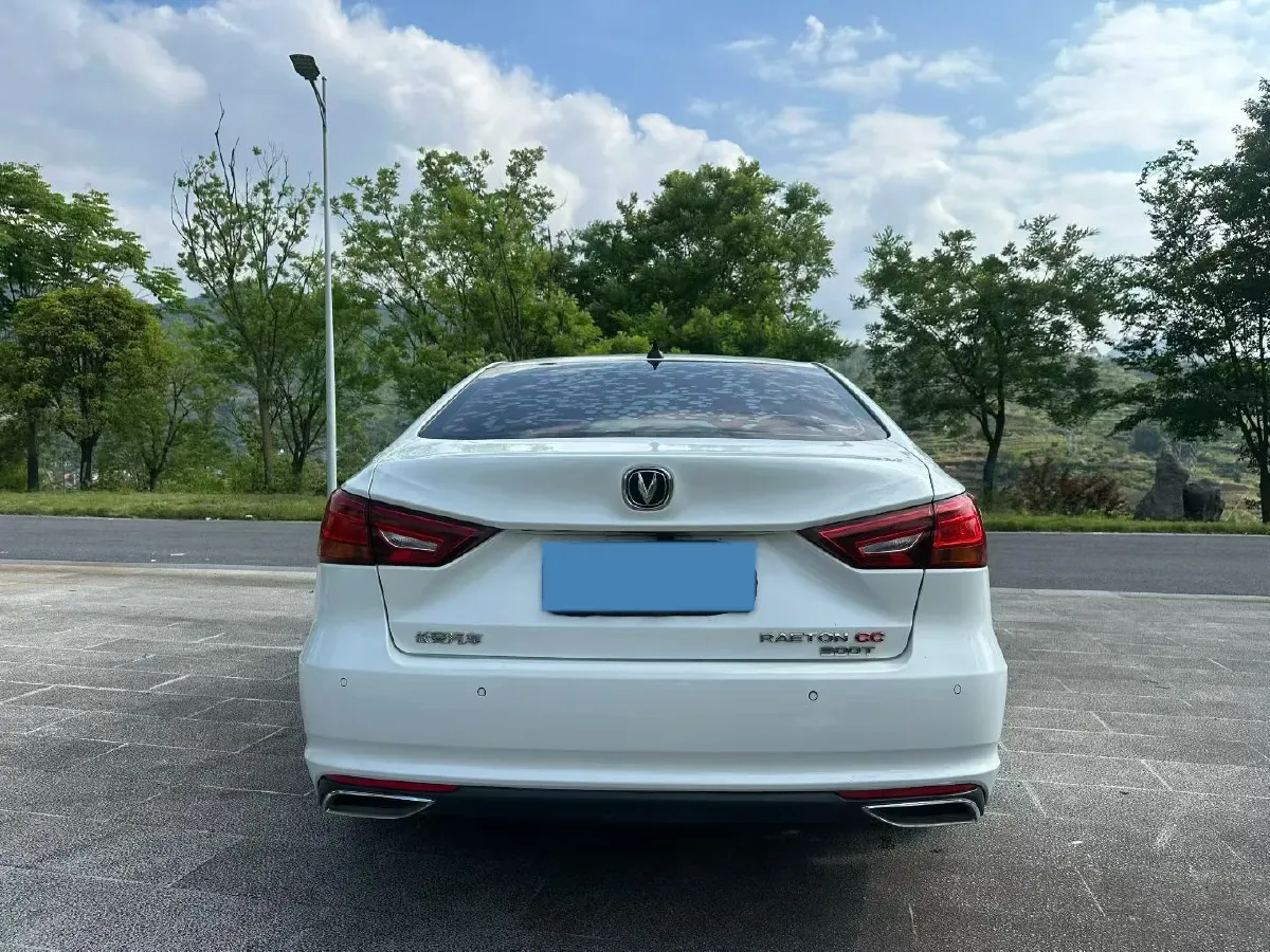 2020 ChangAn Raeton CC 1.5T 156HP L4 6AT,autocango,china used car exporter,china ev exporter,chinese used car exporter,chinese used ev exporter