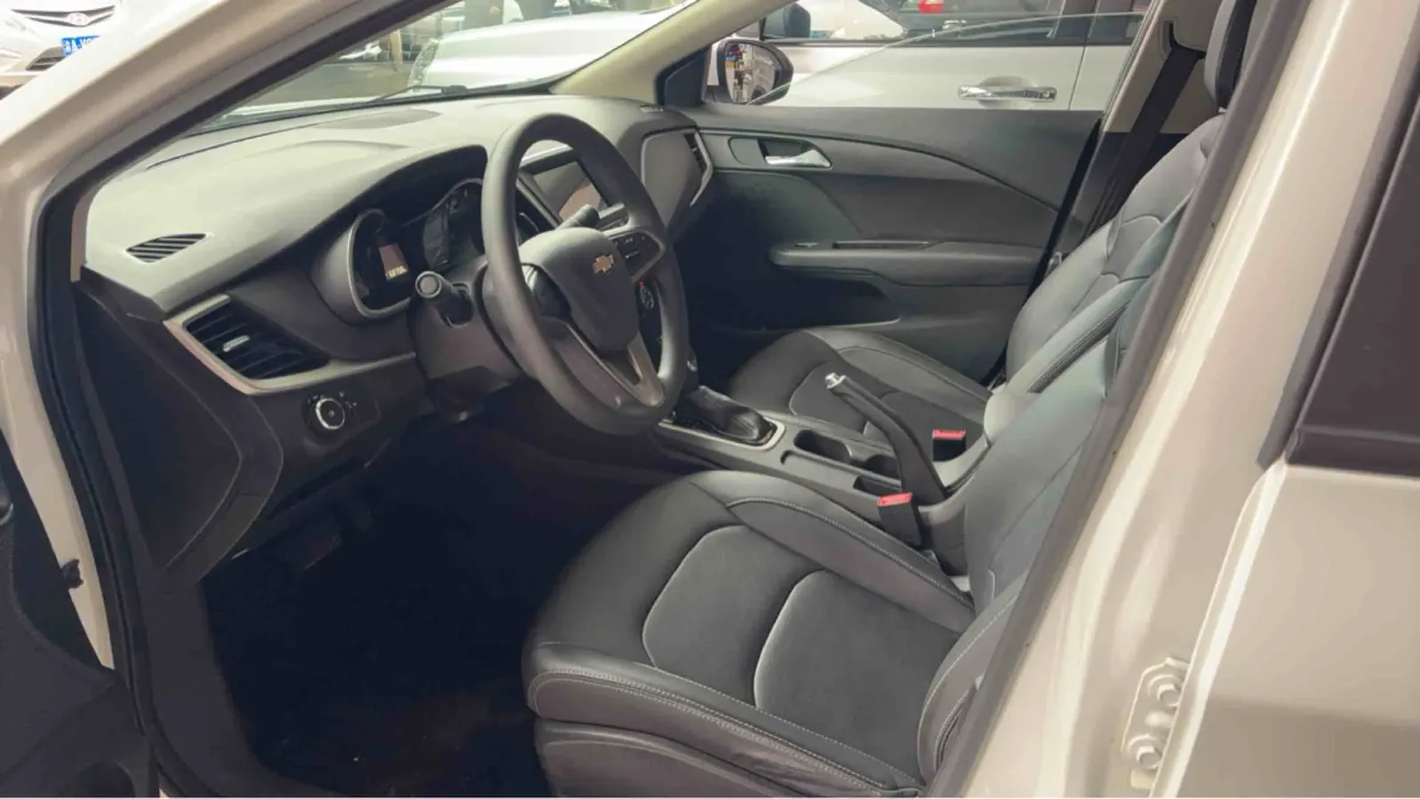 2019 Chevrolet Cavalier 1.5L 113HP L4 6AT,autocango,china used car exporter,china ev exporter,chinese used car exporter,chinese used ev exporter