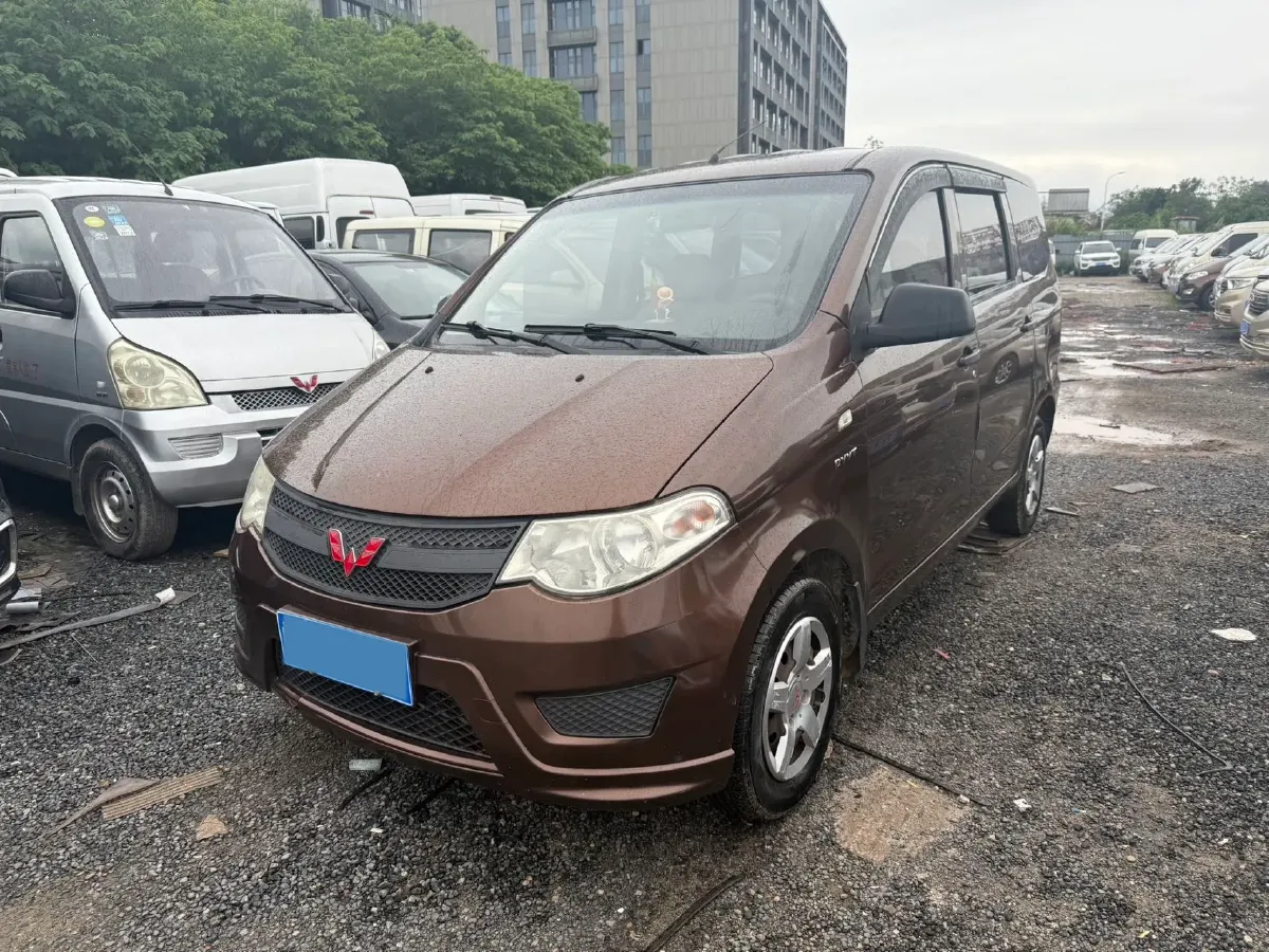 2018 WuLing HongGuang 1.5L 105HP L4 5MT,autocango,china used car exporter,china ev exporter,chinese used car exporter,chinese used ev exporter